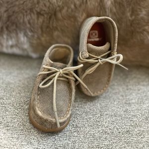 Infant size 5M twisted X